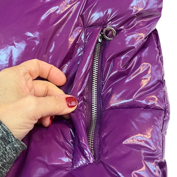 End of Winter Clearance! NOIZE Goldie Short Puffer Jacket in Grape L - Picture 7 of 8